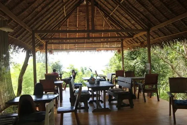 Chomjan Beach Resort - Yerinde Yemek
