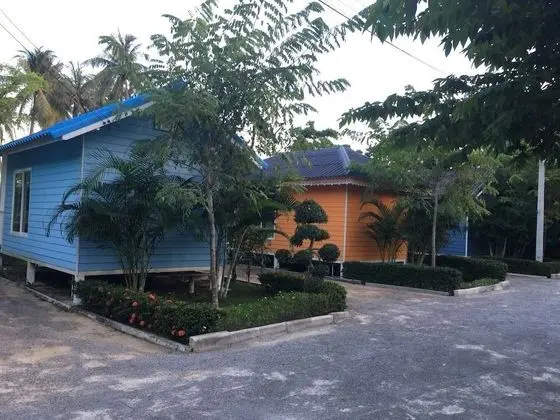 Chomtawan Home