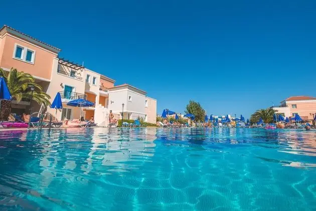 Chrispy Waterpark Resort - Dış Mekan
