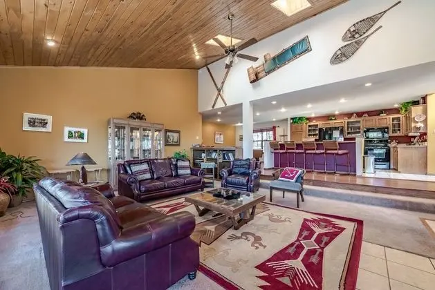 Christi and Don's Nuthouse