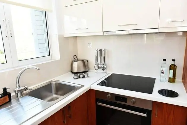 Christianna Luxury Apartment 1 - Mutfak