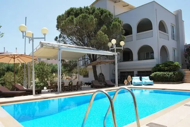 Chrysiida Luxury Suites