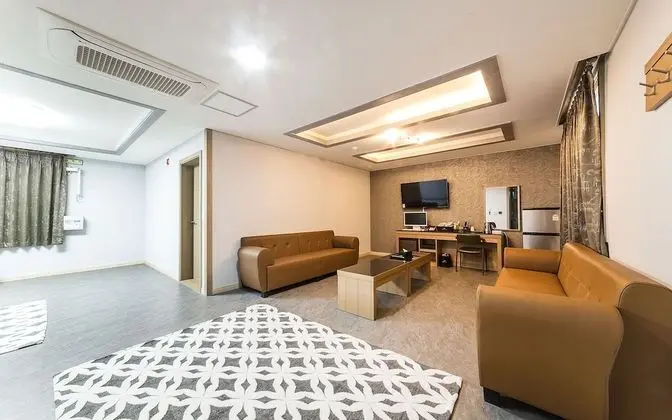 Chuncheon Chocolate Self Check-in Motel