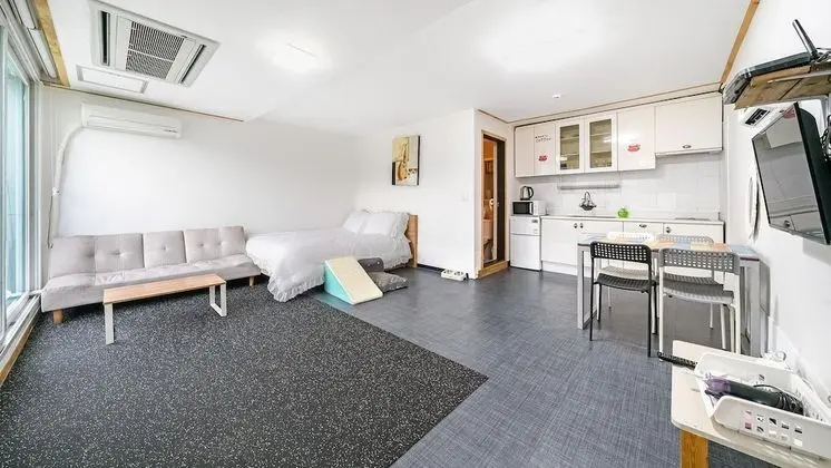 Chuncheon Dogandstay