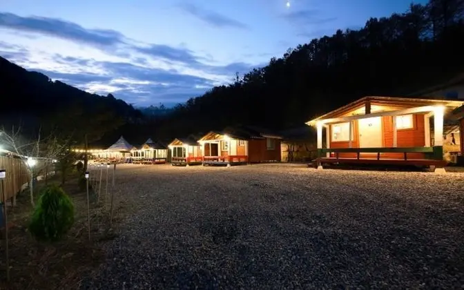 Chuncheon Healing Camp Pension