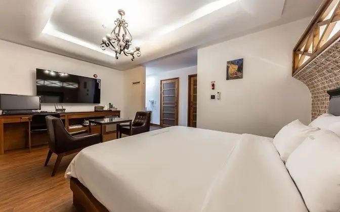 Chungju Toronto Hotel