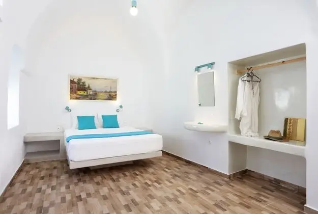 Church & Cave - Santorini Private Residences