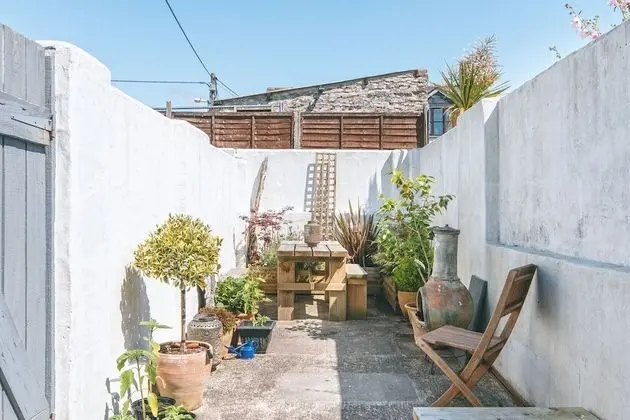 Church Cottage West Down, Sleeps 6-7, Dog Friendly