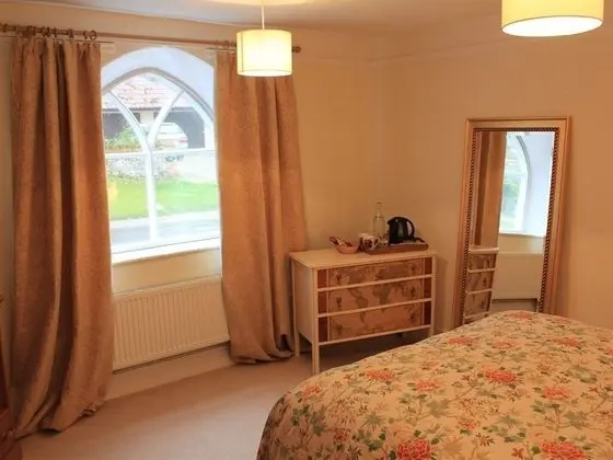 Church Farmhouse B & B - Genel