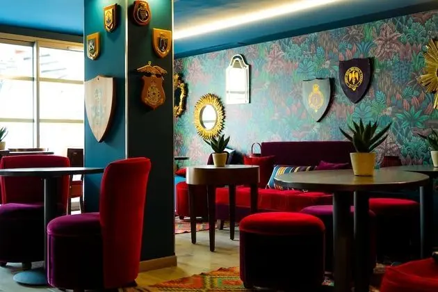 Churchill Hotel Bayeux Centre - İç Mekan