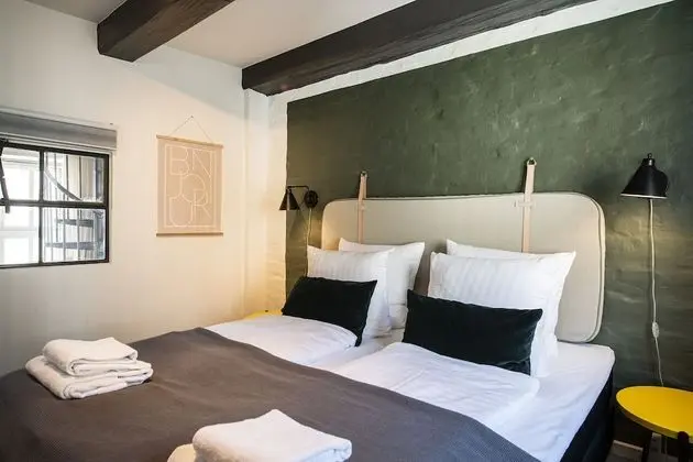 The Churchill Penthouse - Into This Place - Oda