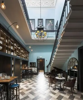 The Churchill - Genel