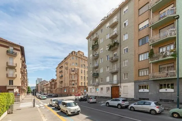 Cialdini Apartment Close to the City Center by Wonderful Italy