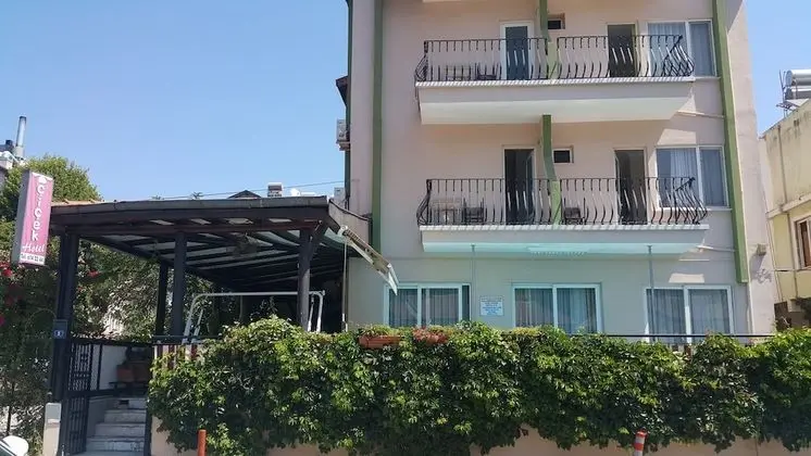 Çiçek Otel & Apartments