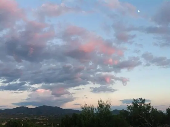Cielo Lindo - Secluded Southwestern Retreat Within Minutes of Downtown - Genel