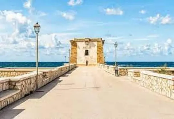 Cigno Apartment In The Heart Of The Historic Center Of Trapani - Dış Mekan
