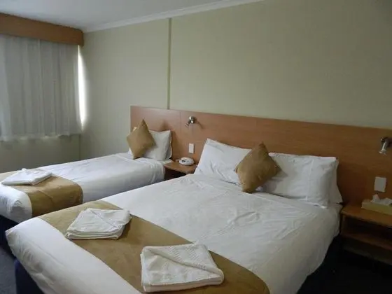 Ciloms Airport Lodge - Genel