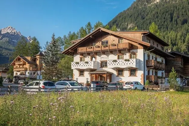Cima Dodici B&B-Apartments