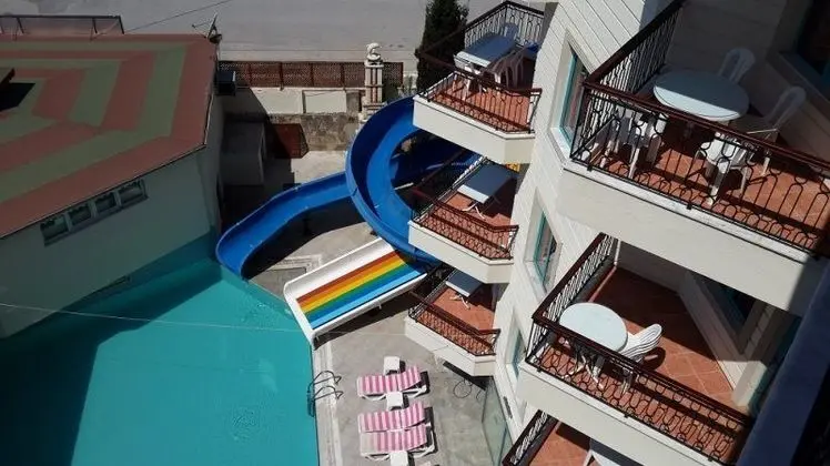 Çınar Family Suite Hotel