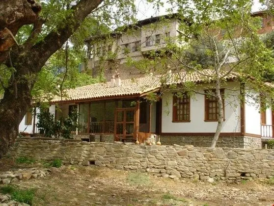 Çınaraltı Konak Pansiyon