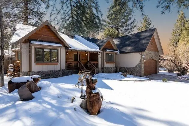 Cinnamon by Avantstay Gorgeous Cabin in Big Bear w/ Hot Tub & Fire Pit! - İç Mekan