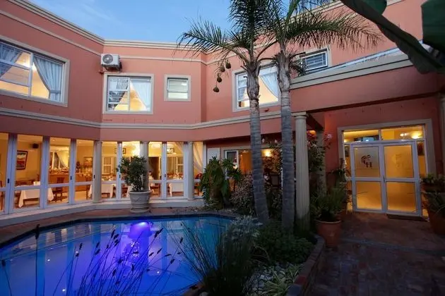 Cinnamon House Bed and Breakfast - Havuz