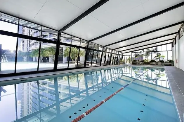 Circle on Cavill - Coastal Letting - Havuz