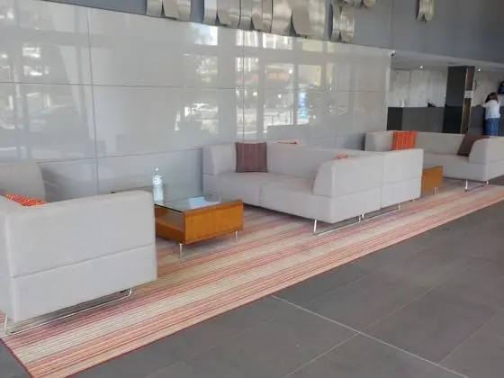 Circle on Cavill - HR Surfers Paradise - Lobi
