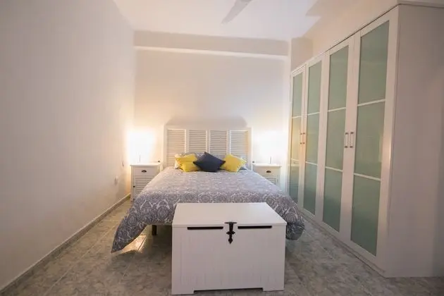 Cisneros Flat - Oda
