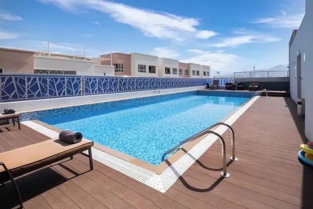 Citadines Al Ghubrah Muscat - Havuz