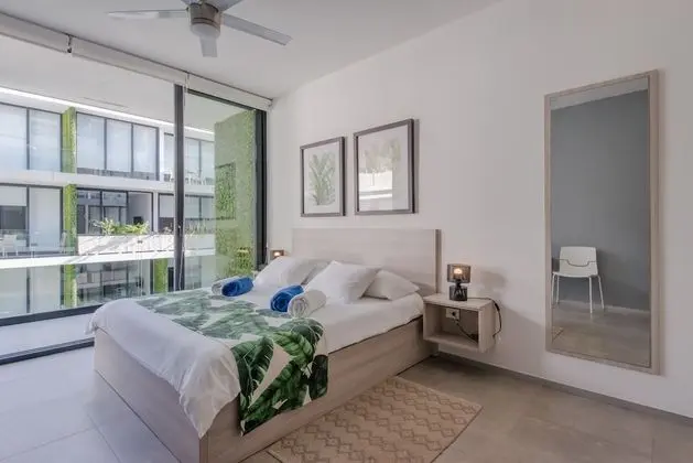 The City 1Bedroom Apartment with Terrace and 2 Pools - Oda