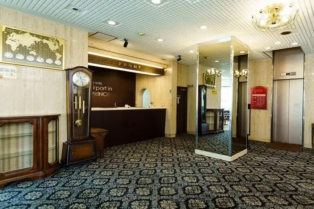 City Hotel Airport in Prince - Lobi