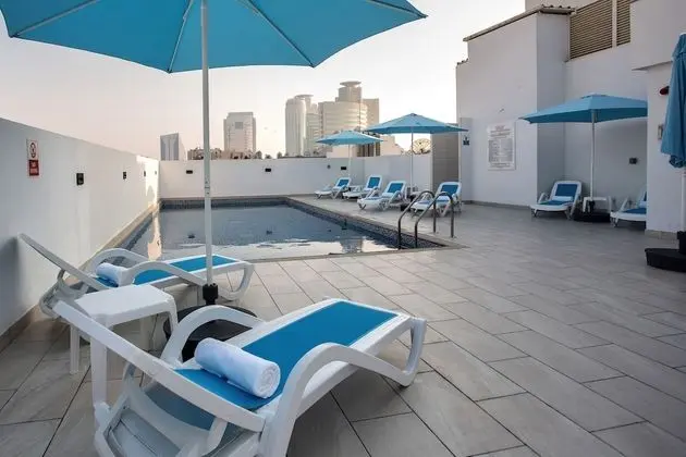 City Avenue Al Reqqa Hotel - Havuz