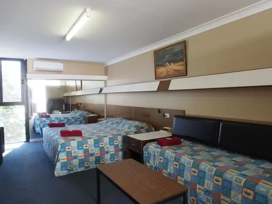 City Beach Motel - Oda