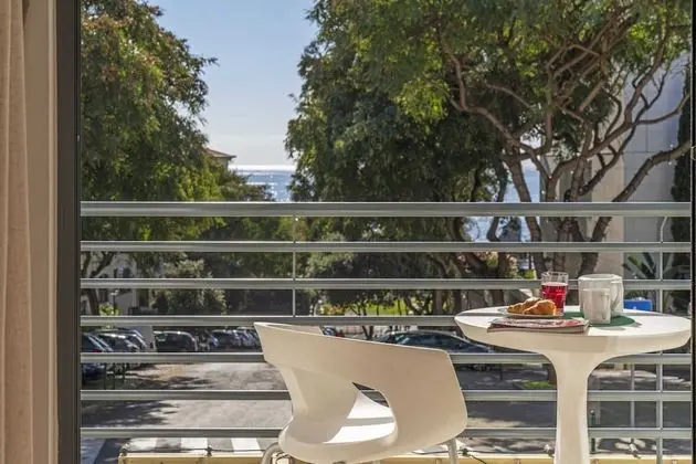 City Break by the Beach - Lido View Place