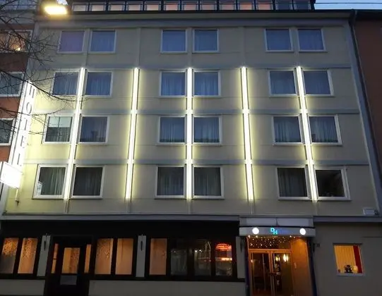 City Hotel by Celina