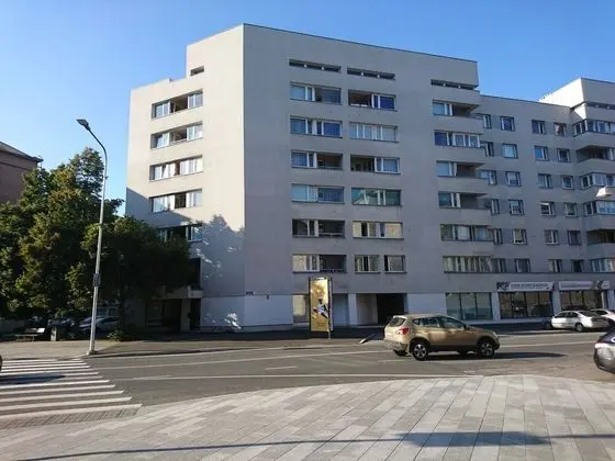 City Center Raua Apartment with Balcony - Dış Mekan