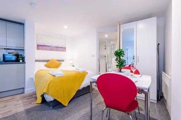 City Centre Cosy Studio Apartments - Yerinde Yemek