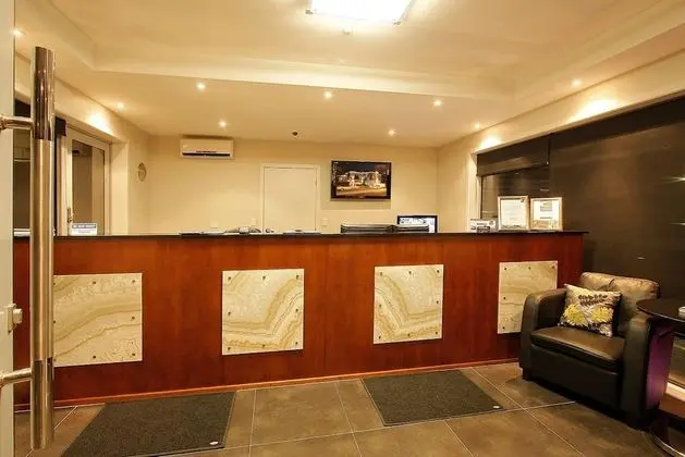 City Corporate Motor Inn - Lobi