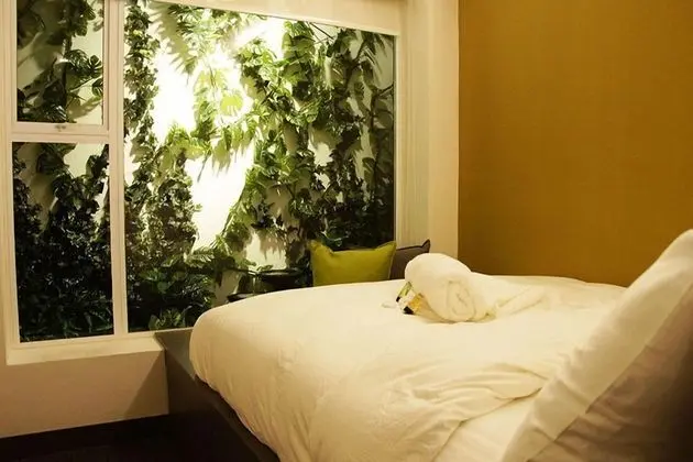 CITY EDGE HOTEL