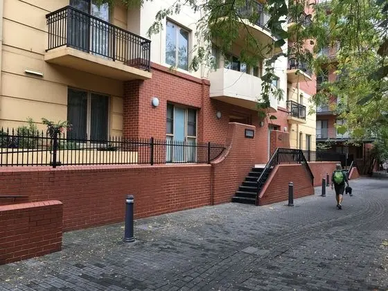 City Escape 3BD in Adelaides East End 5 - Dış Mekan