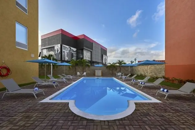 City Express Cancun - Havuz
