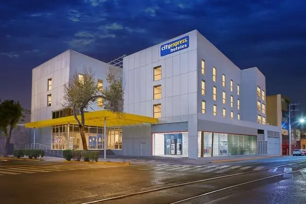 City Express CDMX La Villa - Dış Mekan