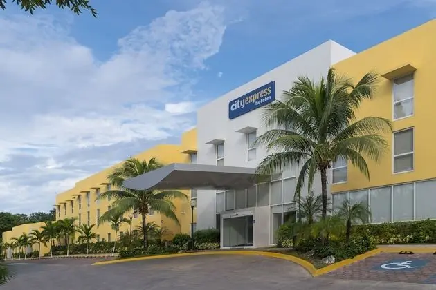 City Express Playa del Carmen - Dış Mekan