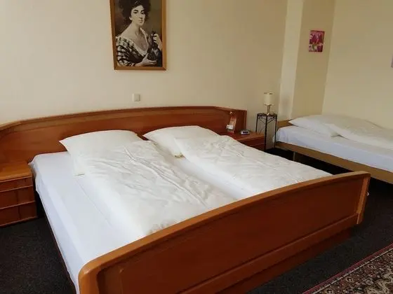 City Hotel Garni - Oda