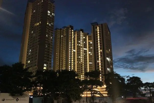 City Living with Panoramic Sea Views at Danga Bay - Dış Mekan