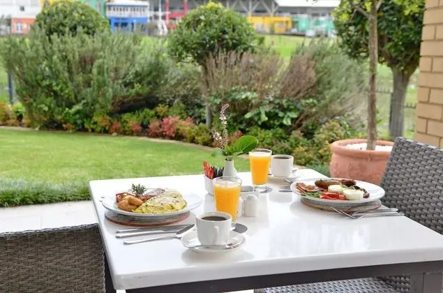 City Lodge Hotel Eastgate - Yerinde Yemek