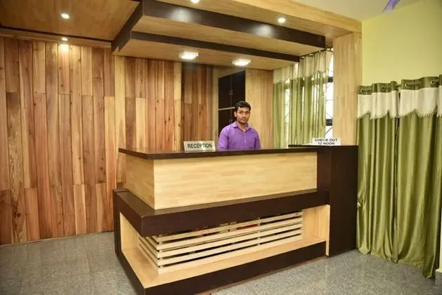 Hotel City Palace Inn - Lobi