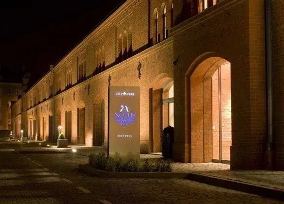 City Park Hotel & Residence