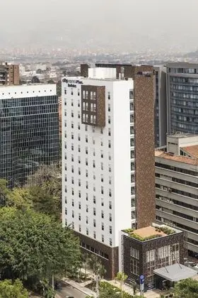City Plus Medellin - Dış Mekan